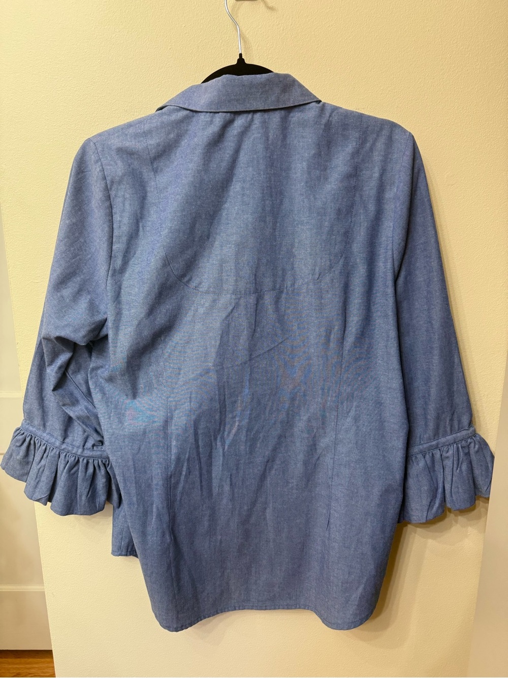 Gretchen Scott L Classic Ruffle Sleeve Button-Up Chambray Shirt Southern Cottage - Picture 10 of 11